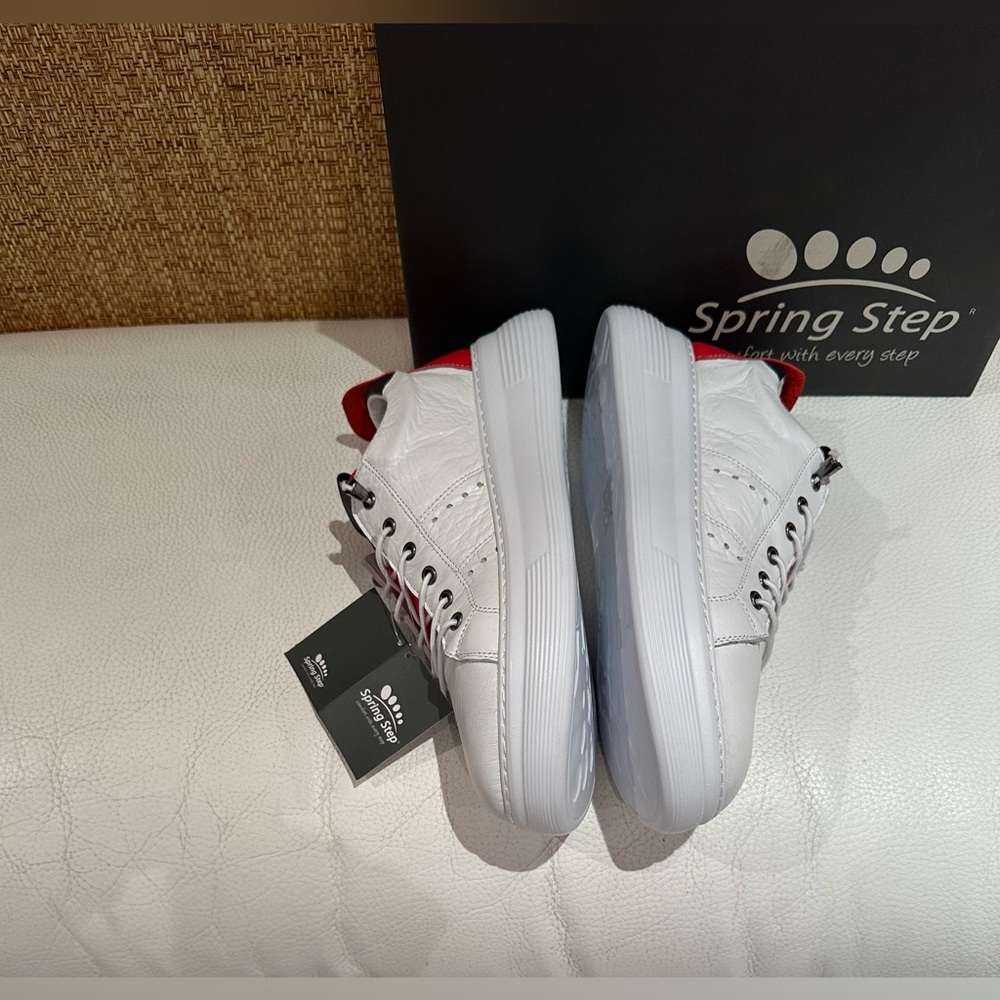 NIB Spring Step Stylish Sneakers.elastic toggle laces for easy on and off. s 38 - Picture 10 of 14